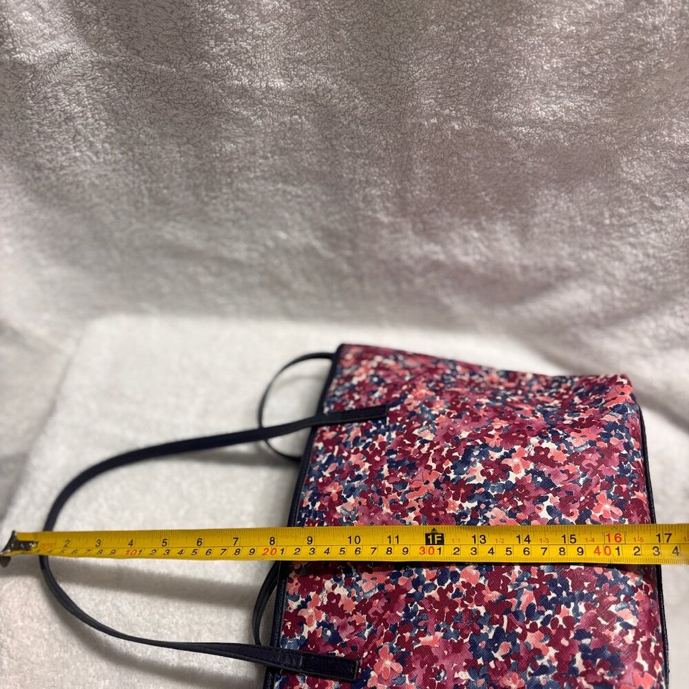 Nine West Floral Tote Bag in Coated Canvas Feminine Ditsy Prairie core - Picture 13 of 14